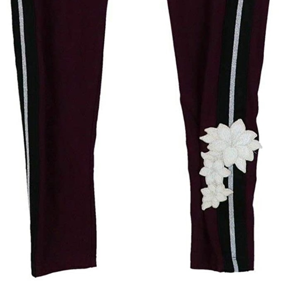 Victoria Secret/Pink flower Embroidered Legging - Picture 2 of 2